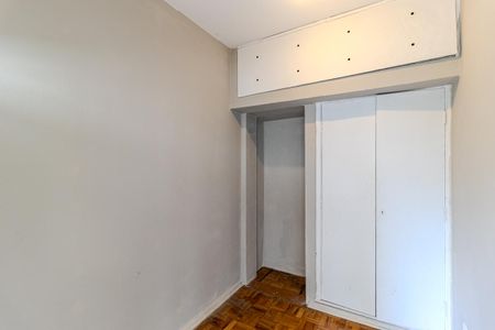 Apartamento para alugar com 240m², 3 quartos e 1 vaga Apartamento para alugar com 240m², 3 quartos e 1 vagaQuarto de Serviço