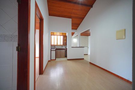 Corredor de casa para alugar com 3 quartos, 180m² em Campeche, Florianópolis