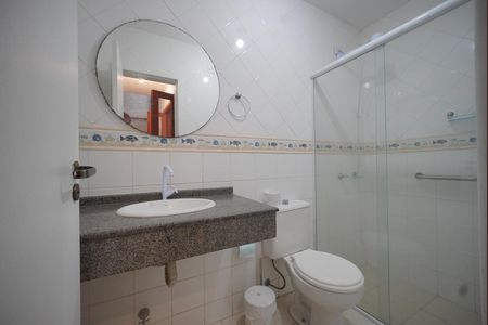 Casa para alugar com 180m², 3 quartos e 2 vagasBanheiro Social