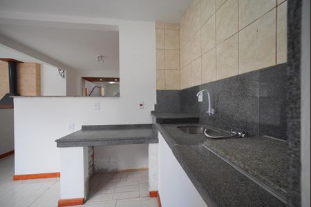 Casa para alugar com 180m², 3 quartos e 2 vagasCozinha