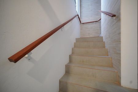 Escada de acesso a cobertura de casa para alugar com 3 quartos, 180m² em Campeche, Florianópolis