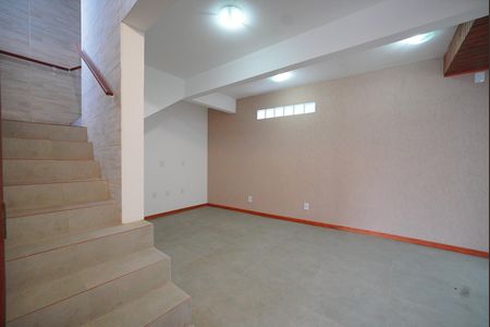 Casa para alugar com 180m², 3 quartos e 2 vagasSala