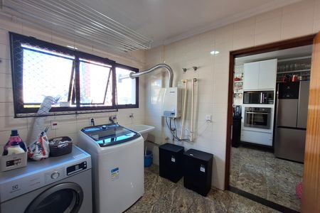 Área de Serviço de apartamento para alugar com 4 quartos, 154m² em Jardim Bela Vista, Santo André