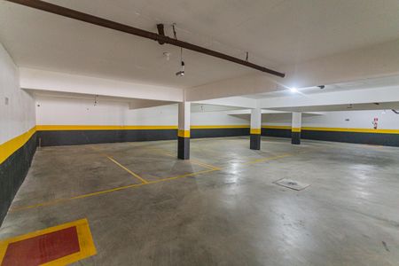 Garagem de apartamento à venda com 3 quartos, 77m² em Sagrada Família, Belo Horizonte