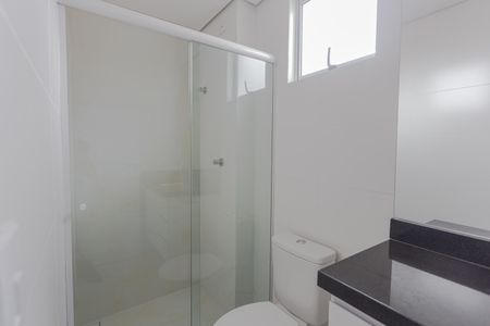 Banheiro da Suíte de apartamento à venda com 3 quartos, 77m² em Sagrada Família, Belo Horizonte