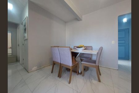 Apartamento à venda com 70m², 3 quartos e 2 vagas Apartamento à venda com 70m², 3 quartos e 2 vagasSala
