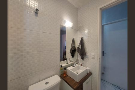 Apartamento à venda com 70m², 3 quartos e 2 vagas Apartamento à venda com 70m², 3 quartos e 2 vagasBanheiro