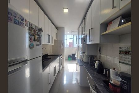 Apartamento à venda com 70m², 3 quartos e 2 vagas Apartamento à venda com 70m², 3 quartos e 2 vagasCozinha