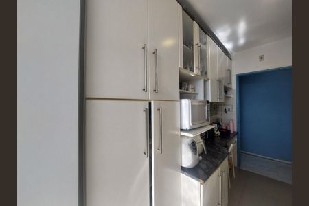 Apartamento à venda com 70m², 3 quartos e 2 vagas Apartamento à venda com 70m², 3 quartos e 2 vagasCozinha