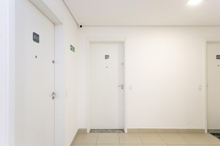 Apartamento à venda com 32m², 2 quartos e sem vaga Apartamento à venda com 32m², 2 quartos e sem vagaEntrada