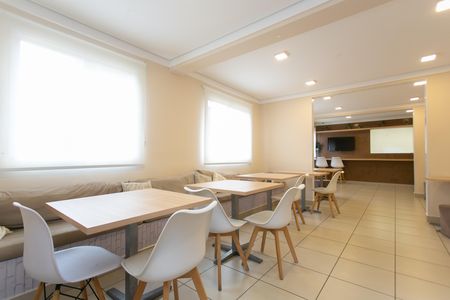 Apartamento à venda com 32m², 2 quartos e sem vaga Apartamento à venda com 32m², 2 quartos e sem vagaÁrea comum - Salão de Festas