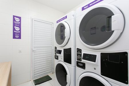 Apartamento à venda com 32m², 2 quartos e sem vaga Apartamento à venda com 32m², 2 quartos e sem vagaÁrea comum - Lavanderia