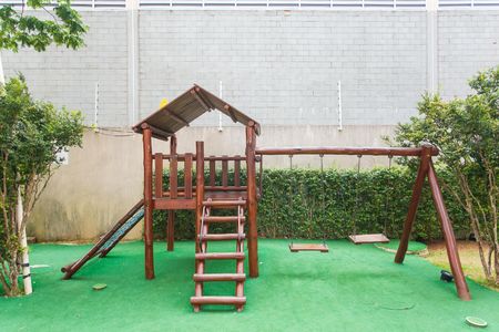 Apartamento à venda com 32m², 2 quartos e sem vaga Apartamento à venda com 32m², 2 quartos e sem vagaÁrea comum - Playground