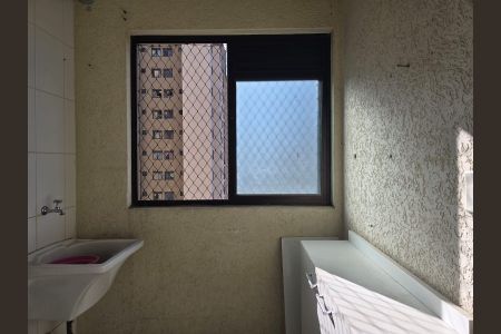 Área de Serviço de apartamento para alugar com 2 quartos, 60m² em Portal dos Gramados, Guarulhos