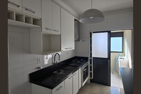 Cozinha  de apartamento para alugar com 2 quartos, 60m² em Portal dos Gramados, Guarulhos