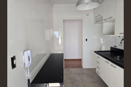 Apartamento à venda com 60m², 2 quartos e 1 vaga Apartamento à venda com 60m², 2 quartos e 1 vagaCozinha