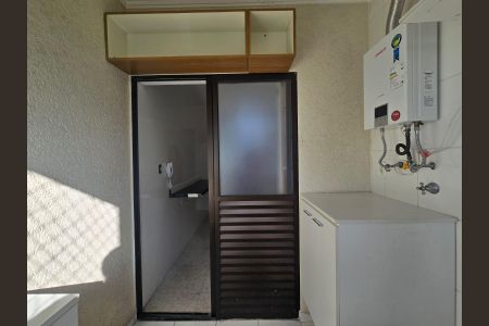 Apartamento à venda com 60m², 2 quartos e 1 vaga Apartamento à venda com 60m², 2 quartos e 1 vagaÁrea de Serviço