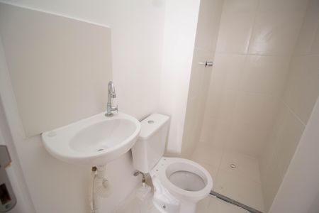 Banheiro de kitnet/studio à venda com 1 quarto, 17m² em Chácara Inglesa, São Paulo