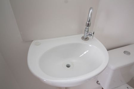 Banheiro de kitnet/studio à venda com 1 quarto, 17m² em Chácara Inglesa, São Paulo