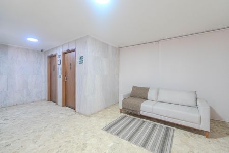 Hall de entrada de apartamento à venda com 3 quartos, 75m² em Bela Vista, São Paulo