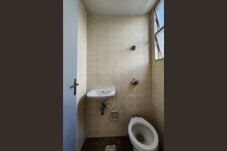 Apartamento para alugar com 77m², 2 quartos e 1 vaga Apartamento para alugar com 77m², 2 quartos e 1 vagaBanheiro de serviço