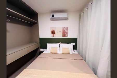 Studio para alugar com 25m², 1 quarto e sem vaga Studio para alugar com 25m², 1 quarto e sem vagaSala / Quarto