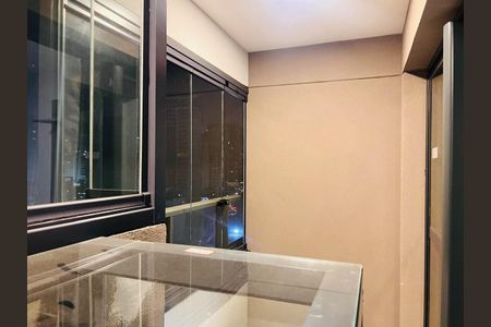 Varanda de kitnet/studio para alugar com 1 quarto, 25m² em Perdizes, São Paulo