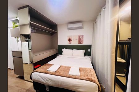 Studio para alugar com 25m², 1 quarto e sem vaga Studio para alugar com 25m², 1 quarto e sem vagaSala / Quarto