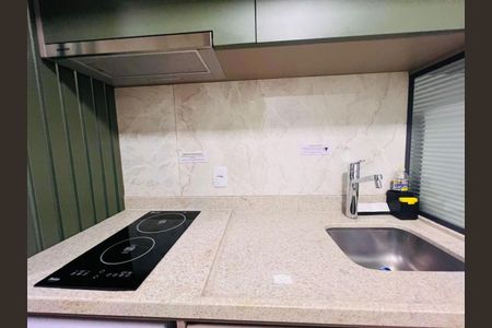 Cozinha de kitnet/studio para alugar com 1 quarto, 25m² em Perdizes, São Paulo