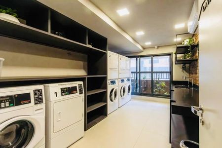 Studio para alugar com 25m², 1 quarto e sem vaga Studio para alugar com 25m², 1 quarto e sem vagaLavanderia