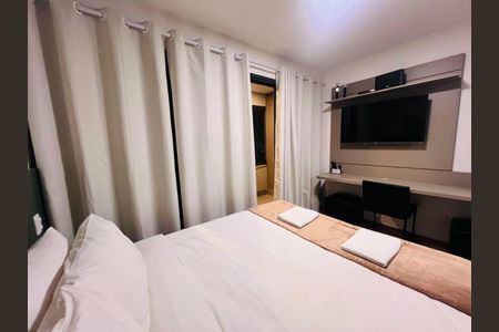 Studio para alugar com 25m², 1 quarto e sem vaga Studio para alugar com 25m², 1 quarto e sem vagaSala / Quarto