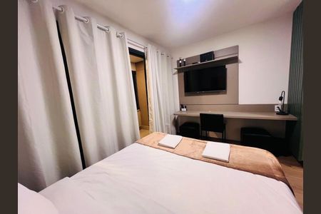 Studio para alugar com 25m², 1 quarto e sem vaga Studio para alugar com 25m², 1 quarto e sem vagaSala / Quarto