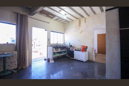 Casa para alugar com 3 quartos, 200m² em Jardim das Rosas (zona Leste I), São Paulo