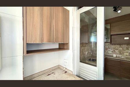Área de Serviço de apartamento para alugar com 3 quartos, 76m² em Picanço, Guarulhos