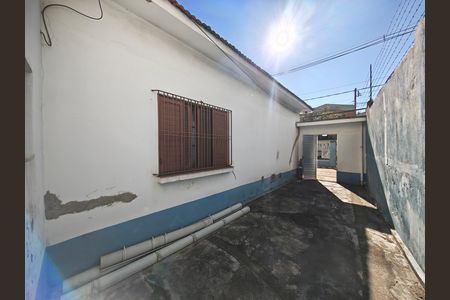 Quintal de casa à venda com 3 quartos, 300m² em Guapira, São Paulo