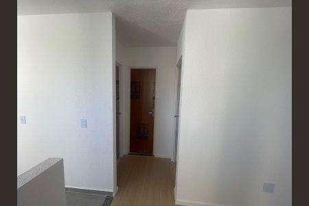 Corredor de apartamento para alugar com 2 quartos, 50m² em Jardim Paraíso, Nova Iguaçu