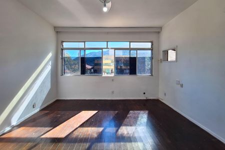 Casa para alugar com 150m², 4 quartos e 3 vagas Casa para alugar com 150m², 4 quartos e 3 vagasSuíte