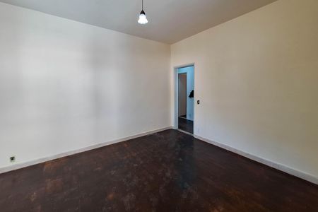 Casa para alugar com 150m², 4 quartos e 3 vagas Casa para alugar com 150m², 4 quartos e 3 vagasSala