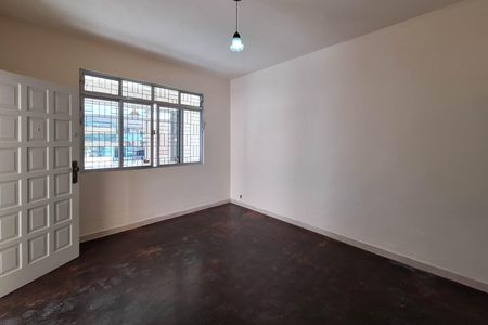 Casa para alugar com 150m², 4 quartos e 3 vagas Casa para alugar com 150m², 4 quartos e 3 vagasSala