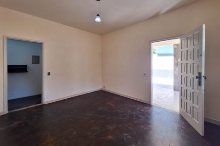 Casa para alugar com 150m², 4 quartos e 3 vagas Casa para alugar com 150m², 4 quartos e 3 vagasSala