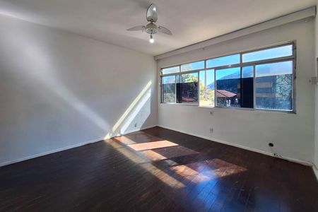 Casa para alugar com 150m², 4 quartos e 3 vagas Casa para alugar com 150m², 4 quartos e 3 vagasSuíte