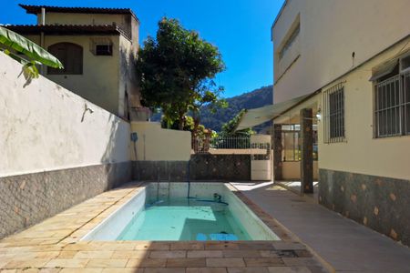 Casa para alugar com 150m², 4 quartos e 3 vagas Casa para alugar com 150m², 4 quartos e 3 vagasQuintal
