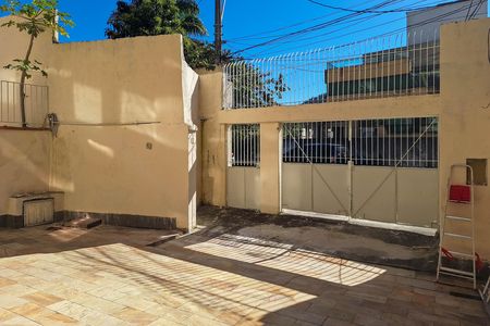 Casa para alugar com 150m², 4 quartos e 3 vagas Casa para alugar com 150m², 4 quartos e 3 vagasQuintal