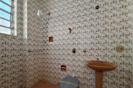 Casa para alugar com 150m², 4 quartos e 3 vagas Casa para alugar com 150m², 4 quartos e 3 vagasBanheiro social