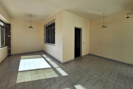 Casa para alugar com 150m², 4 quartos e 3 vagas Casa para alugar com 150m², 4 quartos e 3 vagasQuintal