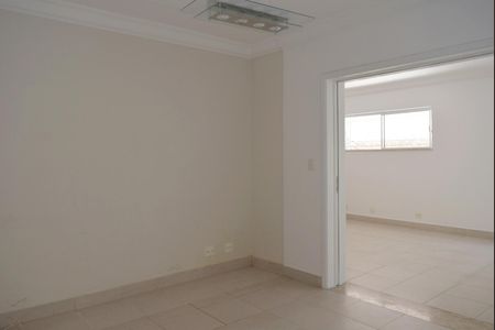 Casa para alugar com 200m², 3 quartos e 3 vagasSala de TV