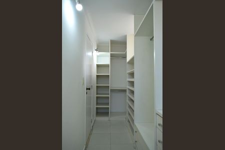 Closet da suíte 1 de casa para alugar com 3 quartos, 200m² em Perdizes, São Paulo