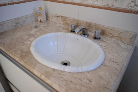 Casa para alugar com 200m², 3 quartos e 3 vagasBanheiro