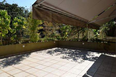 Casa para alugar com 200m², 3 quartos e 3 vagasVaranda
