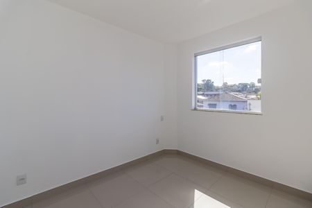 Quarto 1 de apartamento para alugar com 2 quartos, 45m² em Letícia, Belo Horizonte